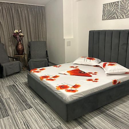 Enzso Residence Ap 2 Cam,Piata Natiunile Unite, Nr3-5,Bloc B2, Sc2, Et 1, Ap34 布加勒斯特 外观 照片